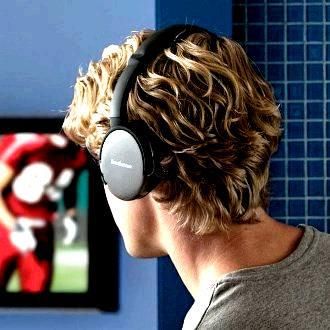 How to connect wireless headphones to your TV
