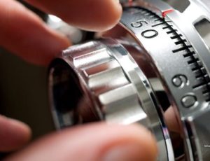 How to use a hotel safe