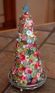 Buttons and pins are a bright decoration