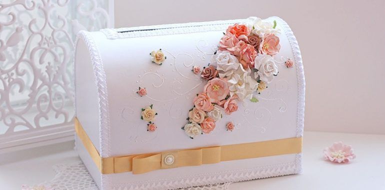 DIY New Year's chest