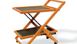 Serving table on wheels 