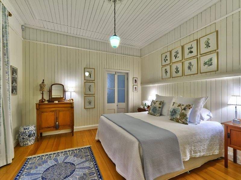 Country bedroom wall decoration.