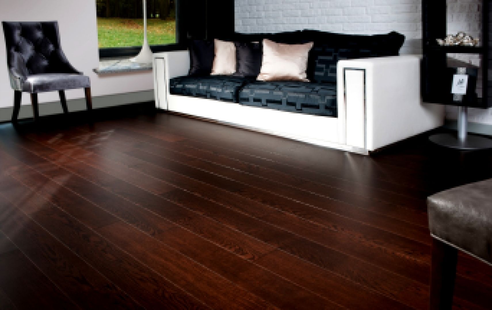 Dark linoleum in the interior