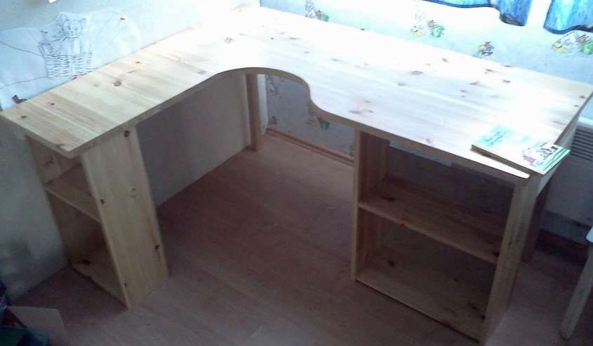 Corner computer desk.