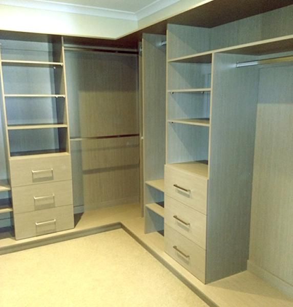 Corner wardrobe in the bedroom, dimensions and drawings