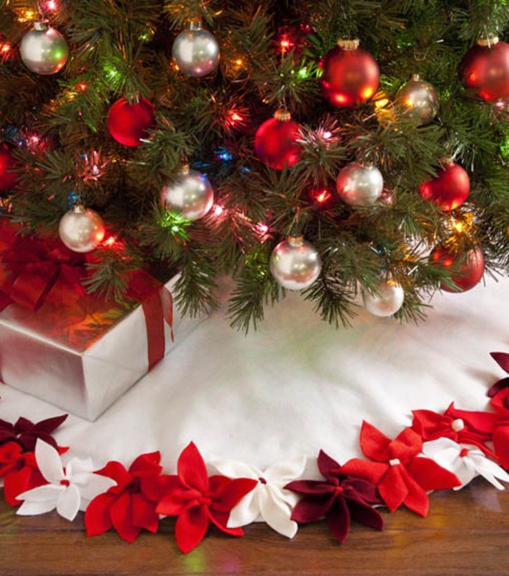 Skirt for Christmas tree stand 