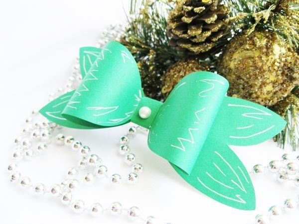 Christmas tree bows made of paper