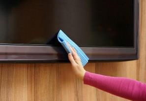 Remove scratches from TV screen