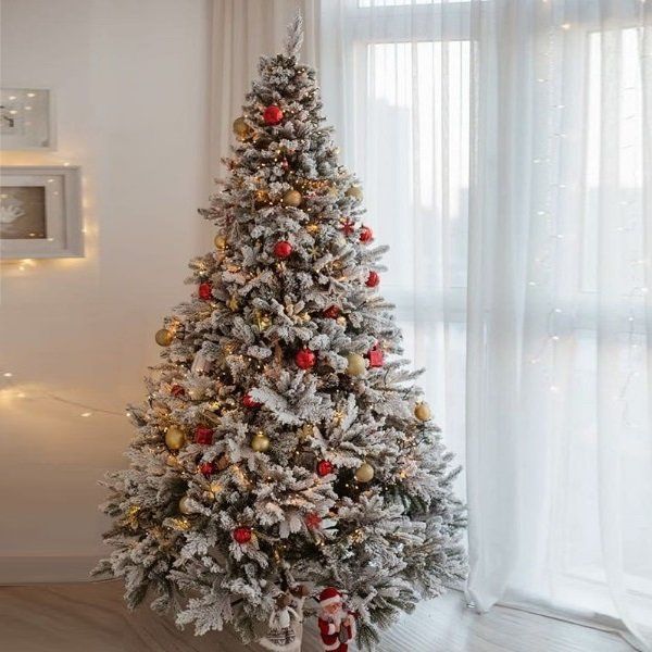 How to choose an artificial Christmas tree
