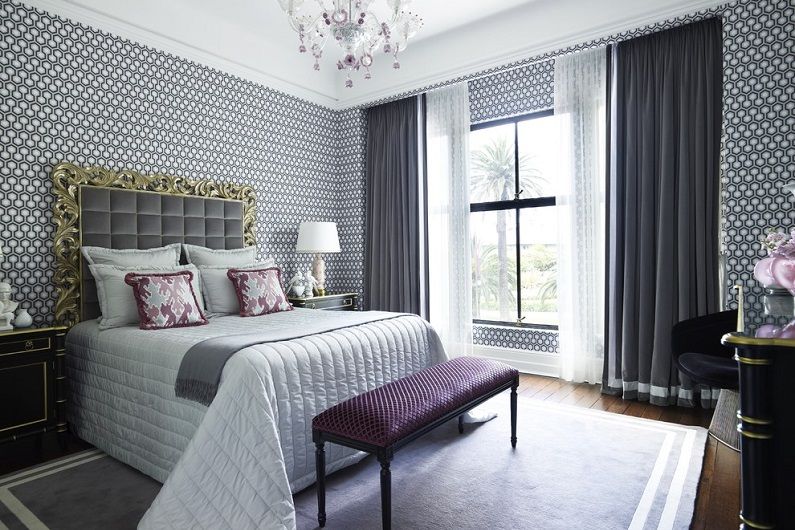 Curtains in the bedroom