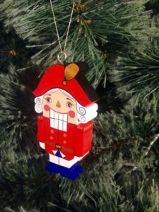 diagram for the Nutcracker toy on the Christmas tree