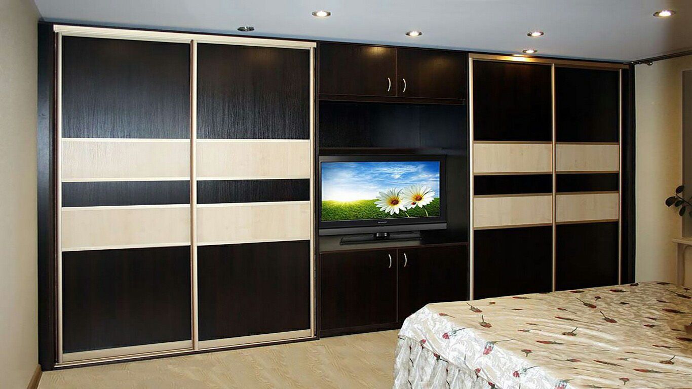Wardrobe with TV in the middle