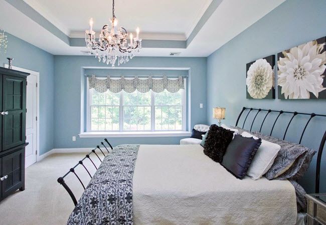 bedroom in blue tones