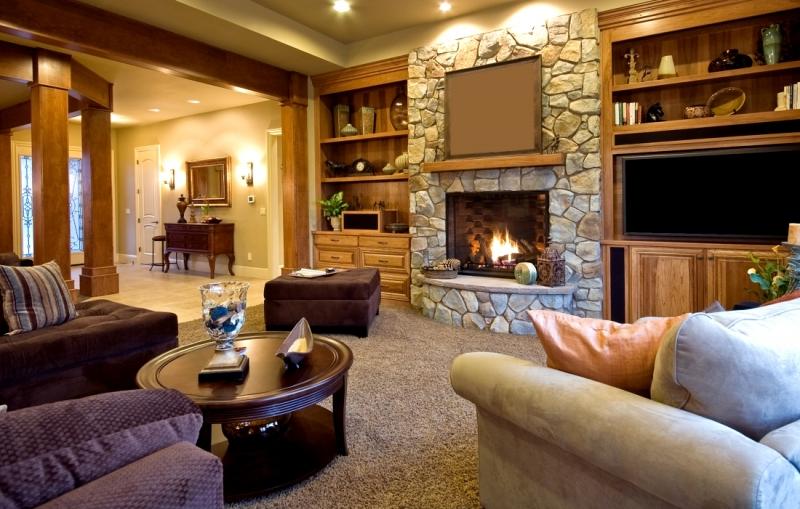 Pros: living room with fireplace and TV.