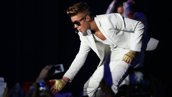 What is the name of the microphone on the ear for speaking?