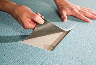 How to properly lay carpet on linoleum 2