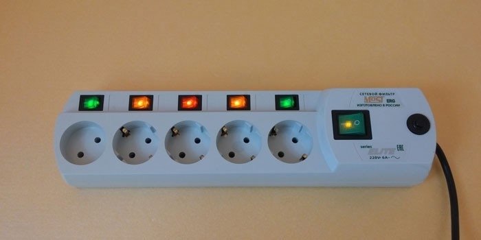 Number of sockets in the surge protector.