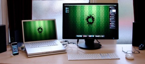 Connecting a second screen.
