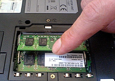 Reinstalling the RAM module.