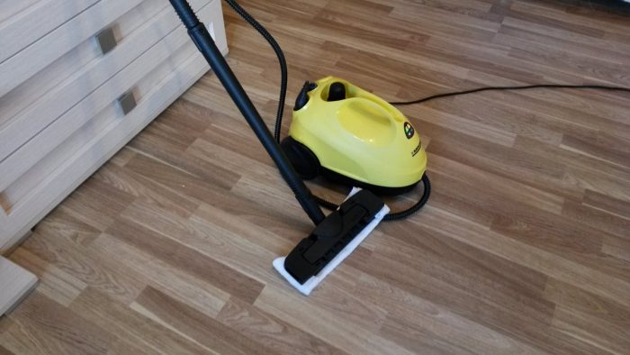 Dry cleaning of parquet boards