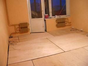 Plywood for laminate