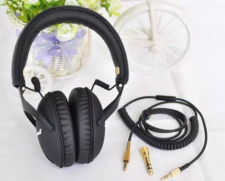 Connect headphones to monitor