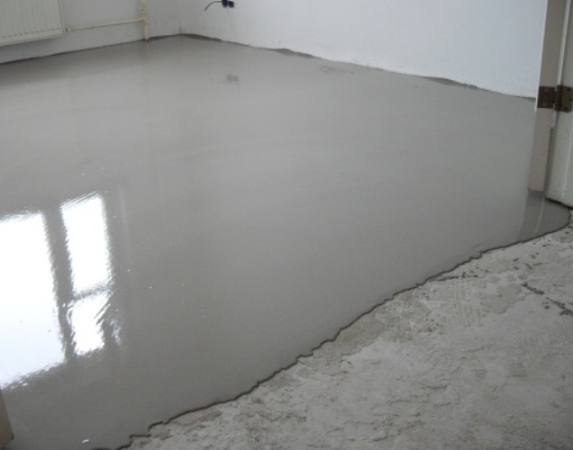 Self-leveling floor