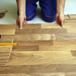 How to lay a parquet board on linoleum