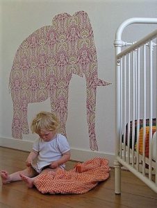 How to use leftover wallpaper to decorate your interior