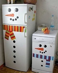 How to decorate an old refrigerator