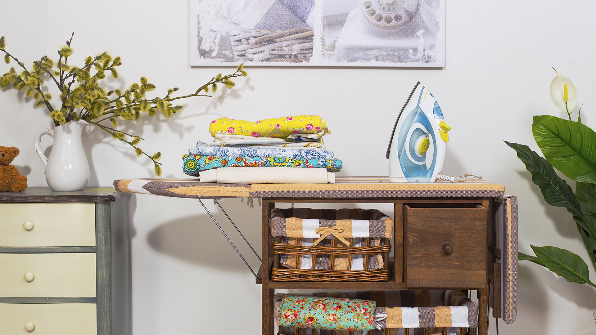 Ironing chest of drawers