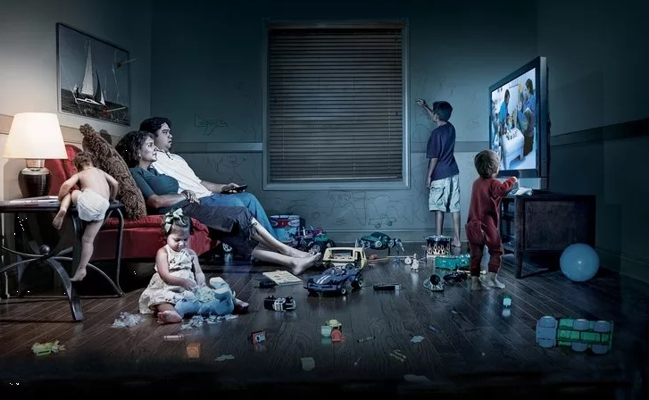 zombie family - watching TV
