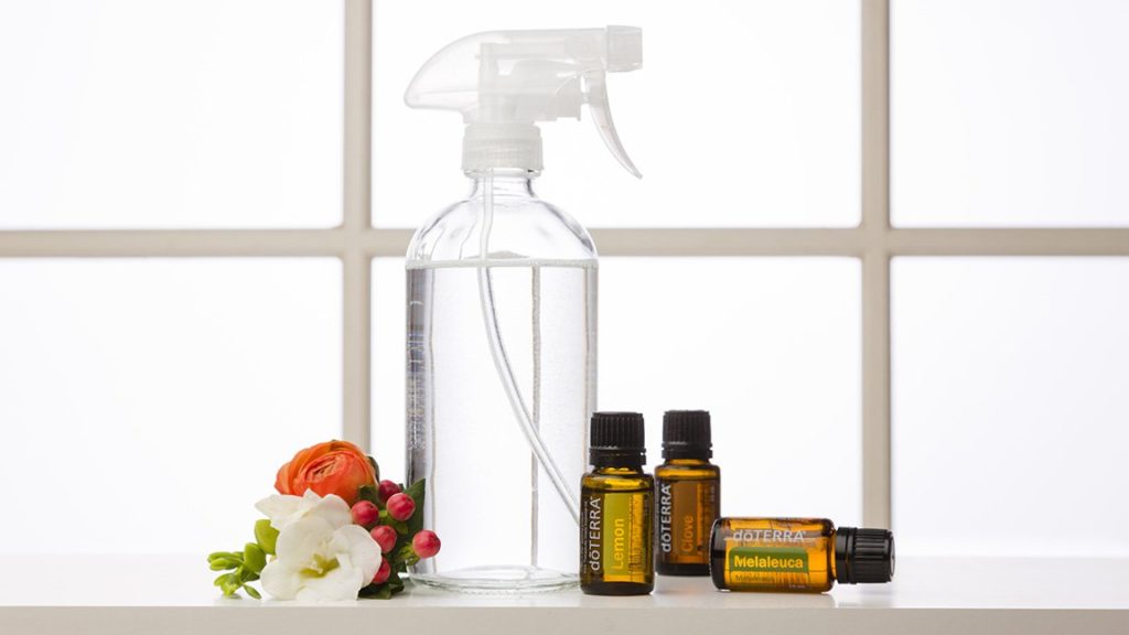 Cleaning spray based on essential oils.