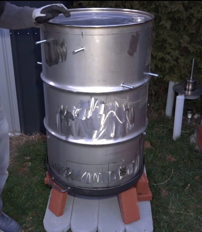 Smokehouse from a barrel.