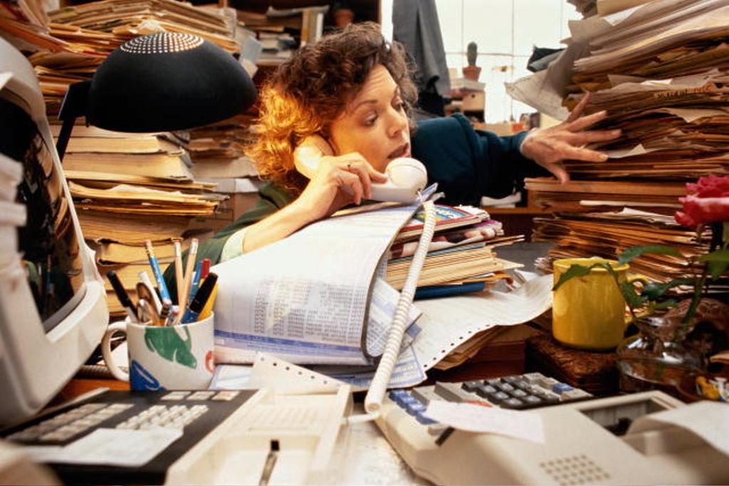 why a cluttered desk is bad for your health