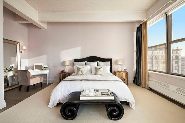 Kourtney Kardashian bedroom