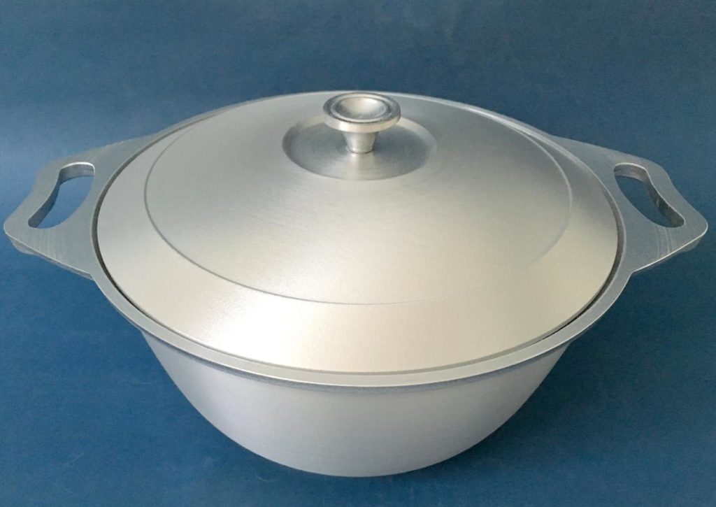 KUKMARA pan made of aluminum.