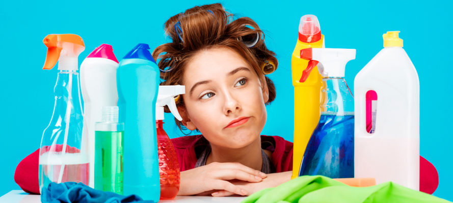 Household chemicals that can only be handled with gloves