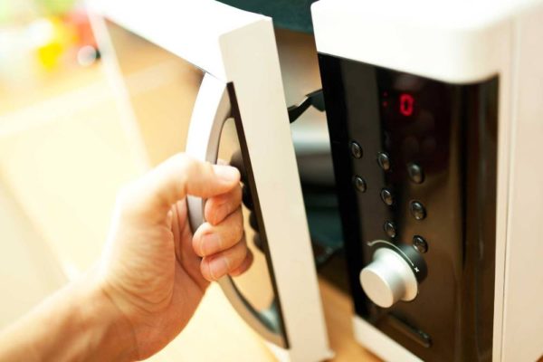 Which US state has banned the import and use of microwaves?