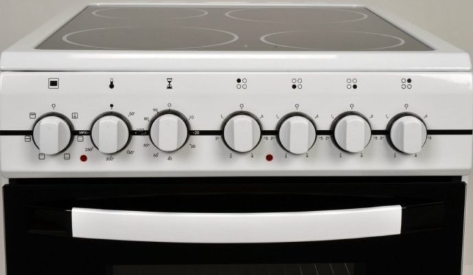 How to clean stove handles from grease without erasing the inscriptions