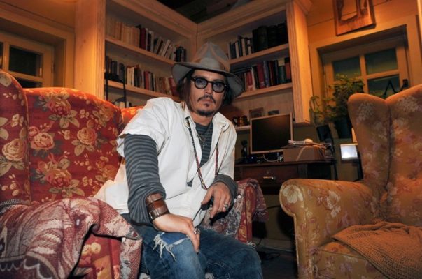 A mess in the apartment of the stars