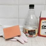 Wipe the stove with vinegar