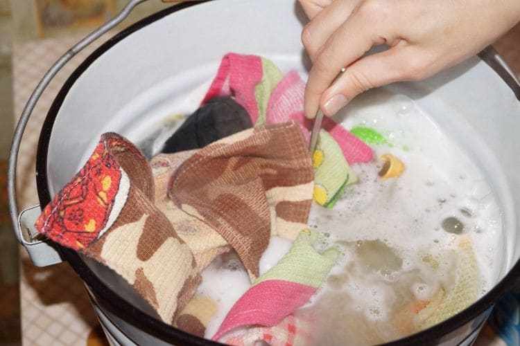 Soaking with mustard.