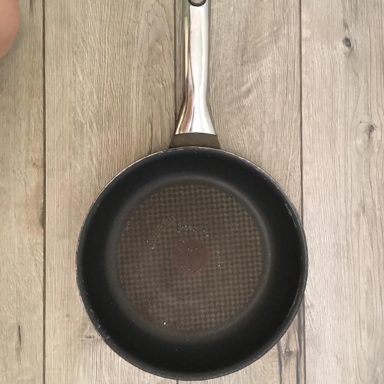 Teflon frying pan with damage.