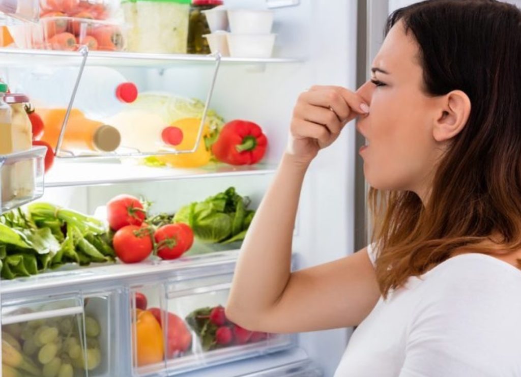 Unpleasant smell in the refrigerator.