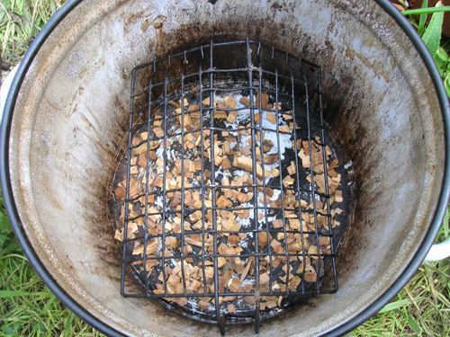 Place a wire rack in the pan.