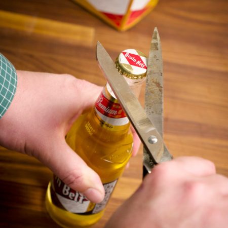 7 ways to open a beer bottle without a bottle opener