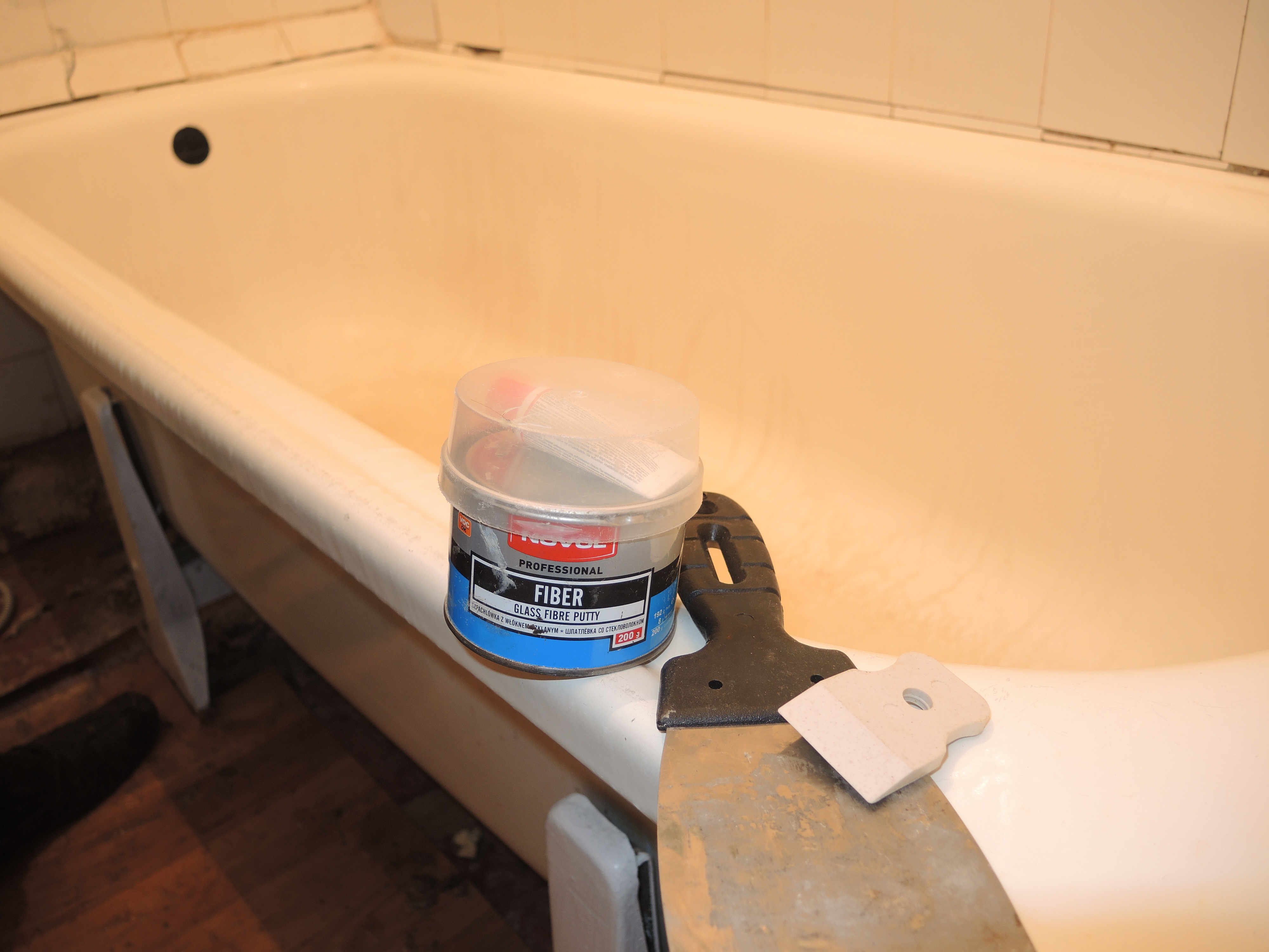 How to repair a crack in an acrylic bathtub with your own hands.