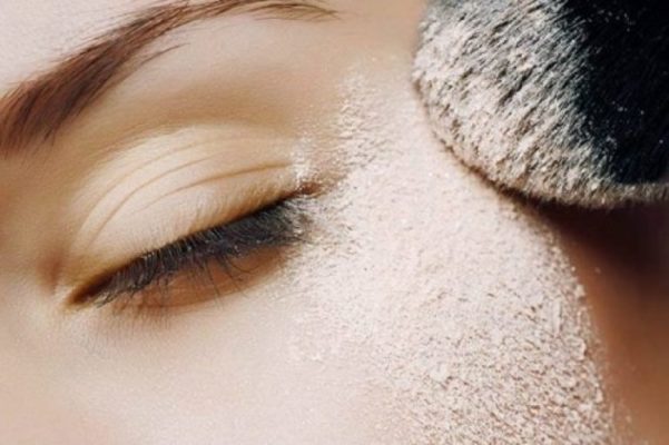 TOP 17 unexpected life hacks for using baby powder in the country and at home