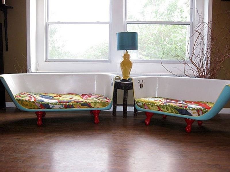 Sofa from an old bathtub.